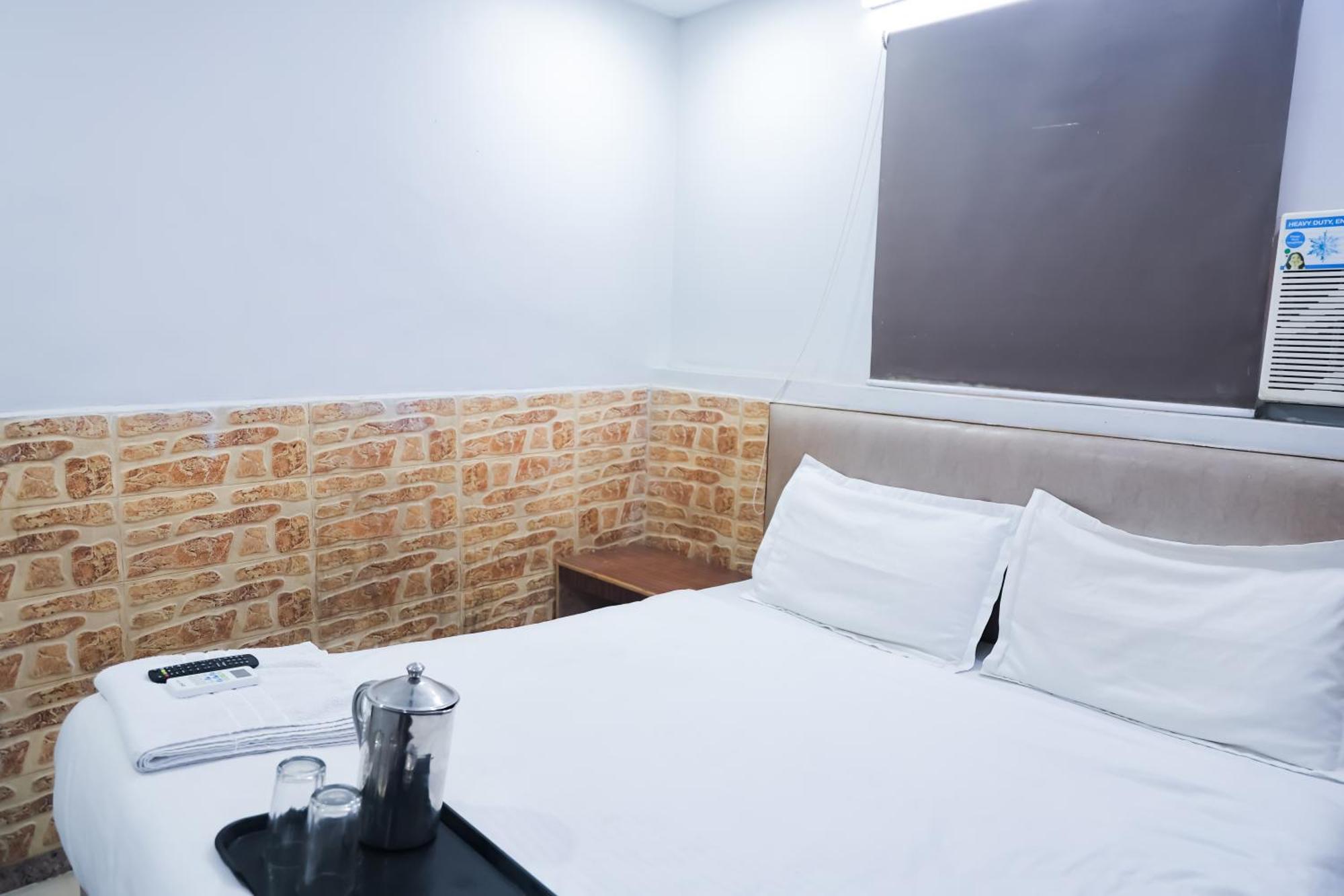 Mannat Stay Hotel - Laxmi Nagar Нью-Делі Екстер'єр фото