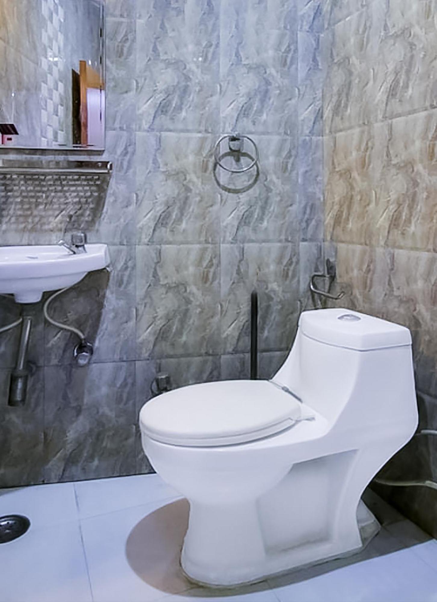Mannat Stay Hotel - Laxmi Nagar Нью-Делі Екстер'єр фото